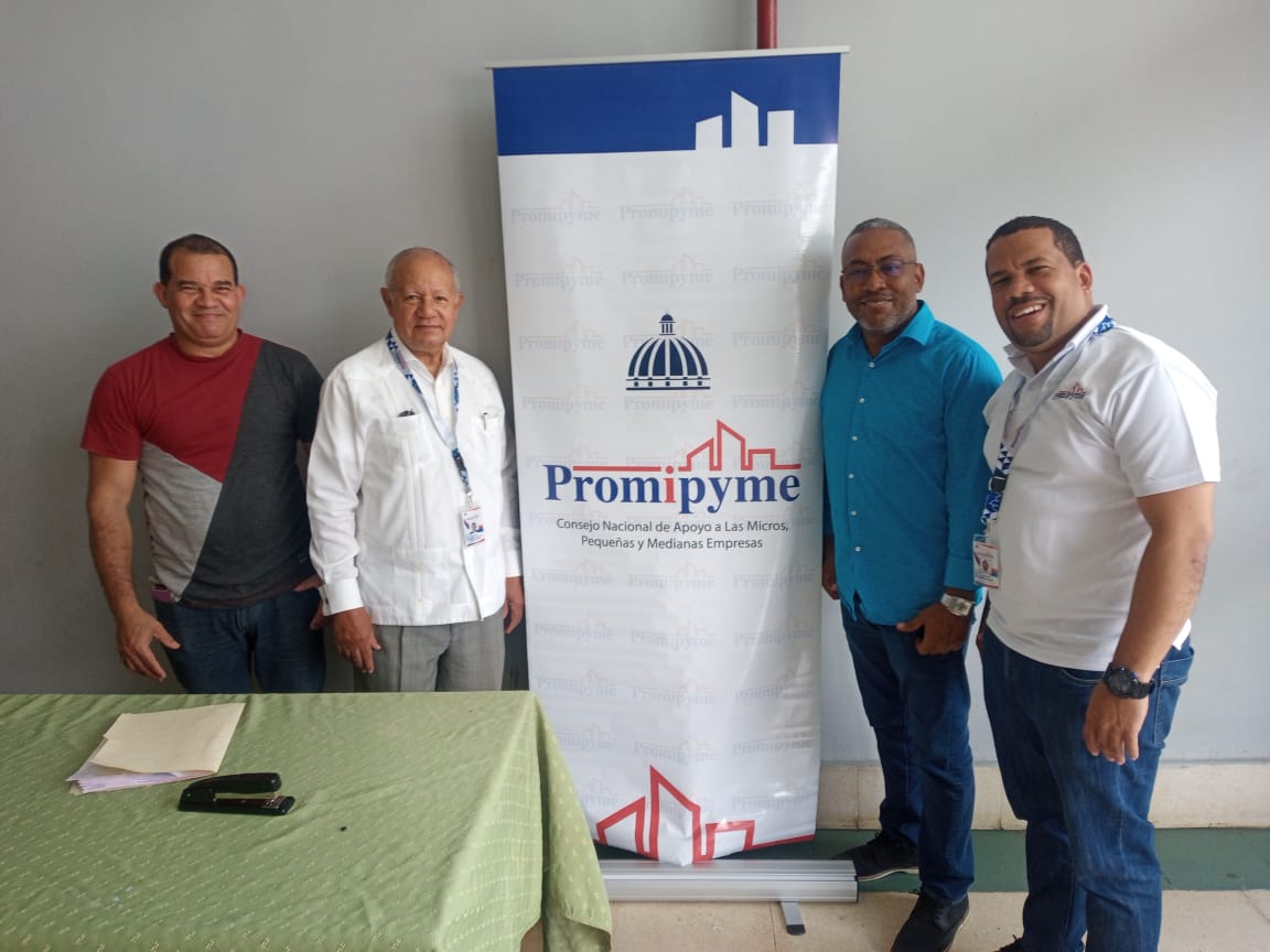 Reunión de apoyo a los comerciantes del mercado de Cristo Rey